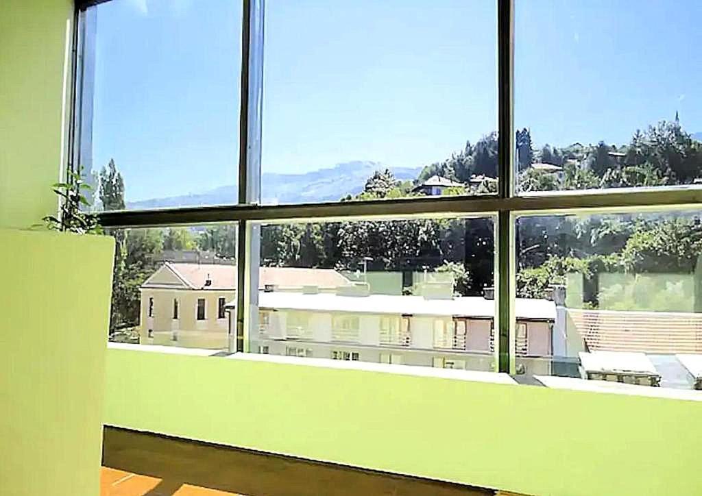 Designer In Old Town Apartment